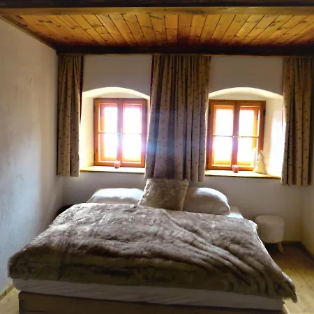 Chalet Kitz 1874 Deluxe Chalet